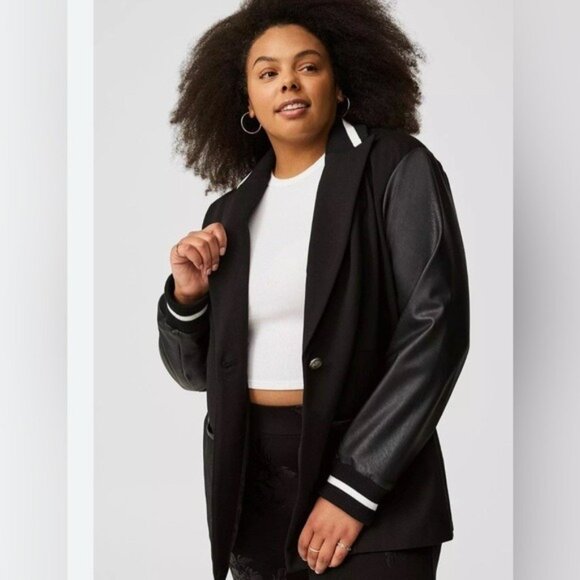 TORRID BLACK Women's Jacket with  FAUX Leather Sleeves VARSITYL 2XL - Picture 1 of 8
